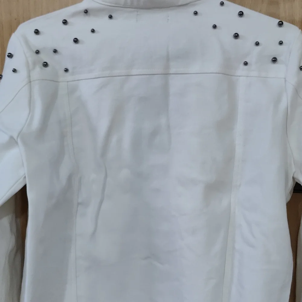 White denim jacket - Picture 7 of 8